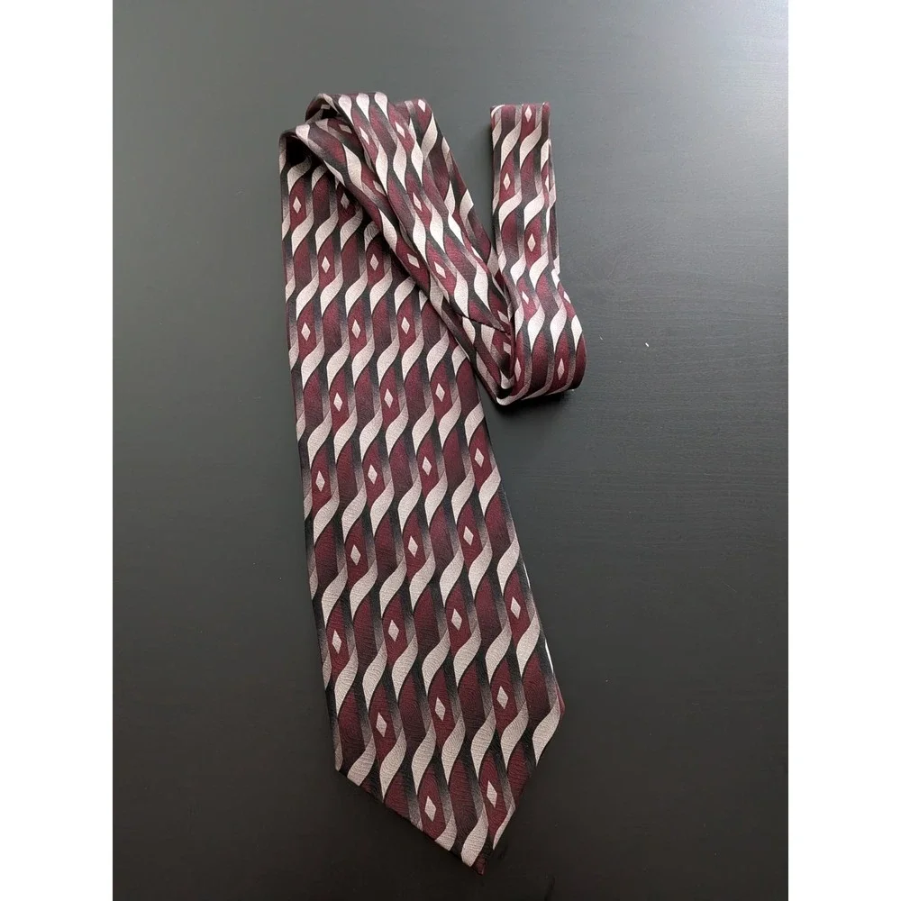 Joseph &‎ Feiss Tie Necktie Silver Black Red Korea Made Vintage